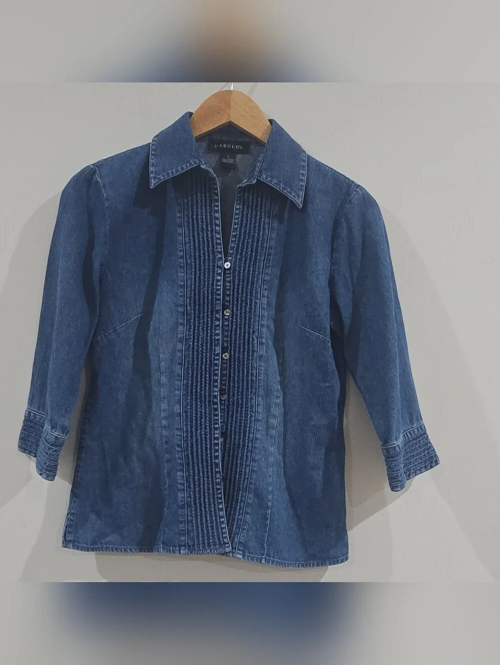 Chambray Harold's Womens Denim Button-Up Top Sz 6 Blue Solid Collared 3/4 Sleeve - Picture 1 of 6